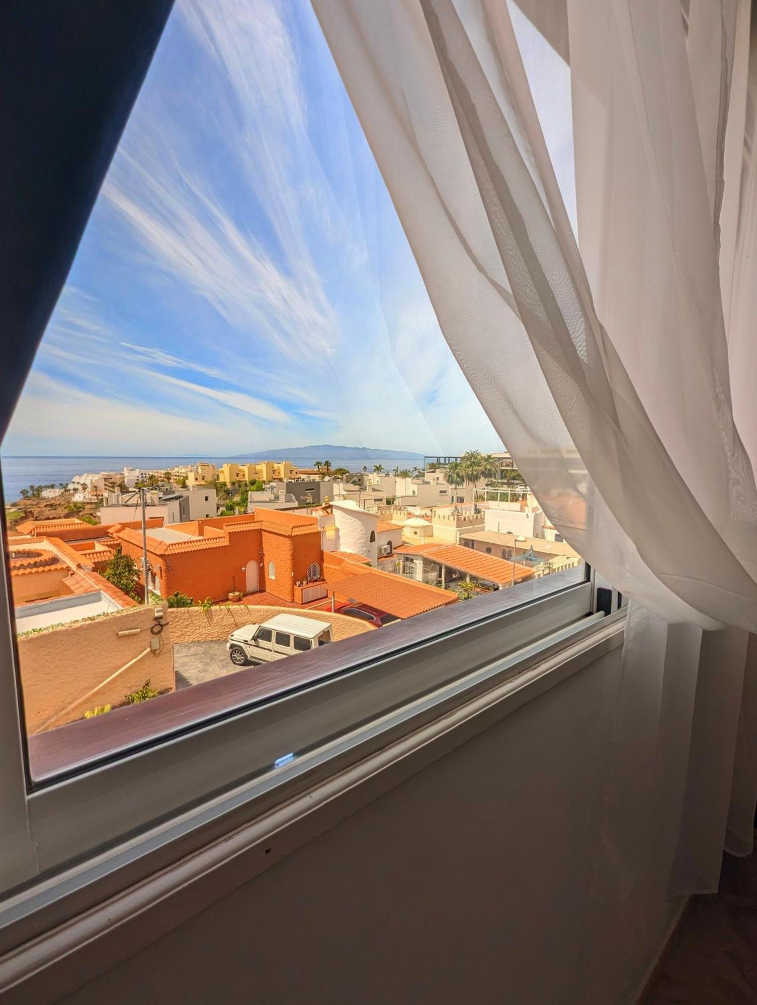 Comfortable 2-bedroom Duplex In Playa Paraiso With Ocean View, Balcony, And Shared Pool *