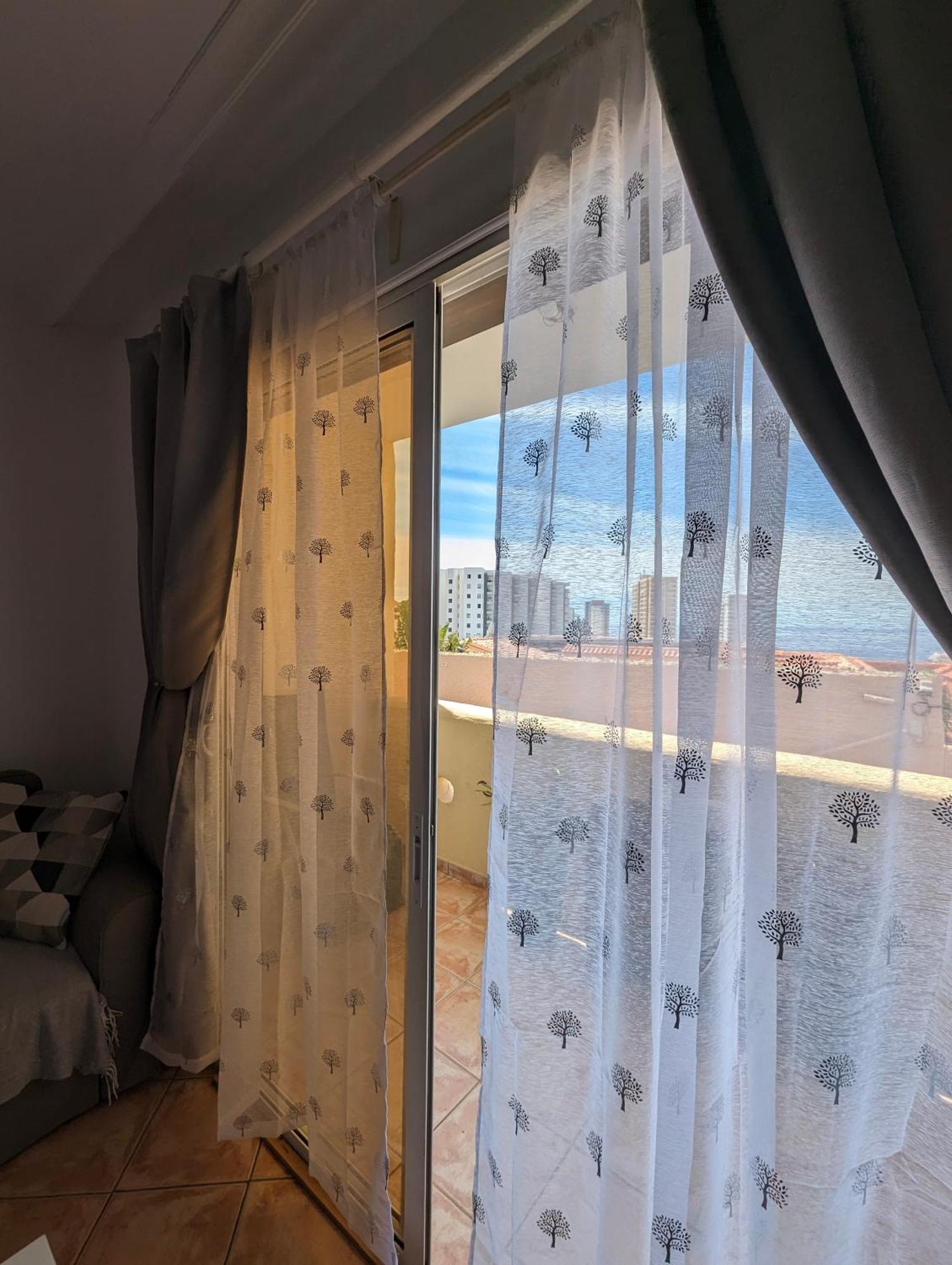 Comfortable 2-bedroom Duplex In Playa Paraiso With Ocean View, Balcony, And Shared Pool Appartement Costa Adeje (Tenerife)