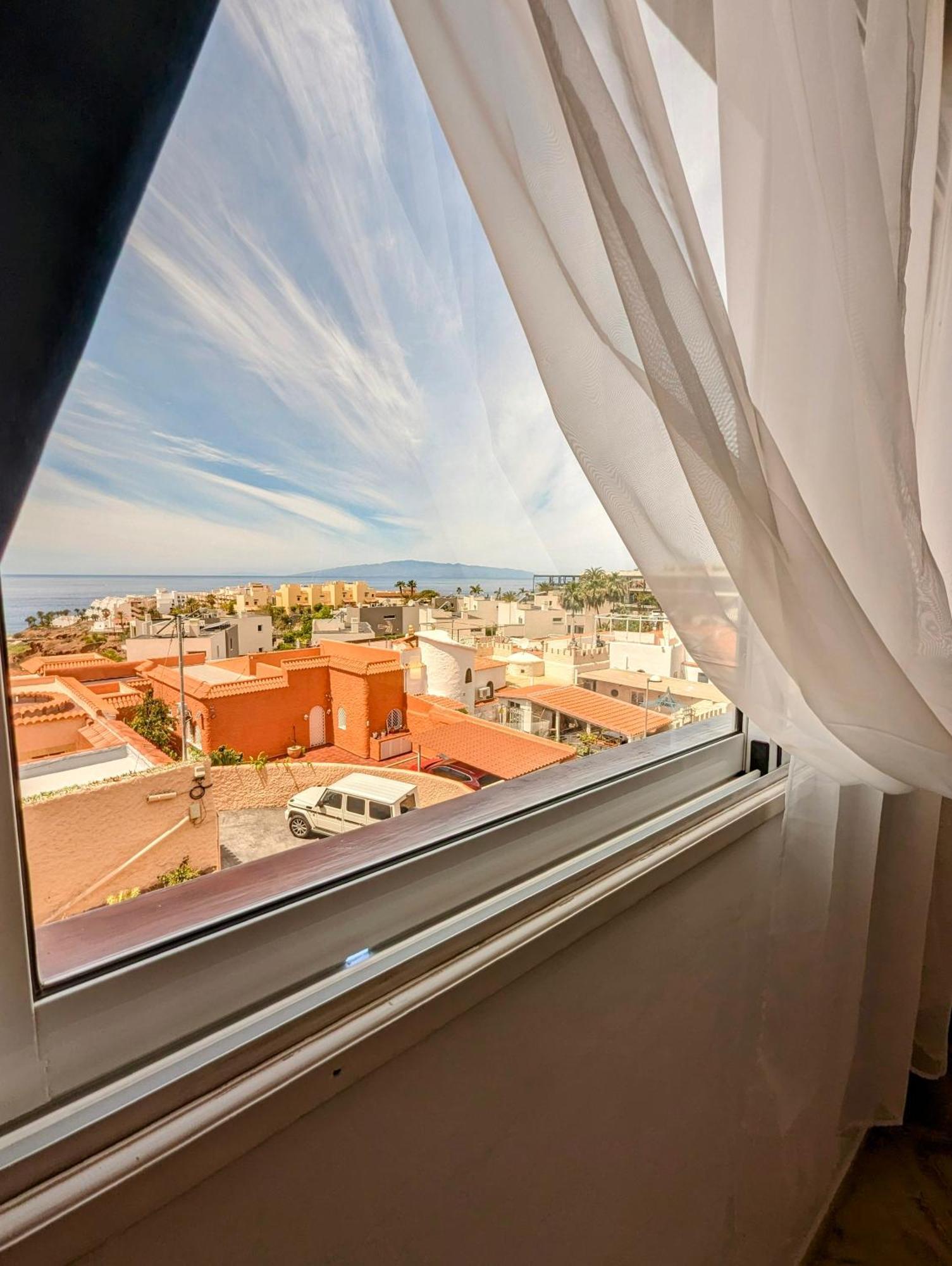 Comfortable 2-bedroom Duplex In Playa Paraiso With Ocean View, Balcony, And Shared Pool Appartement