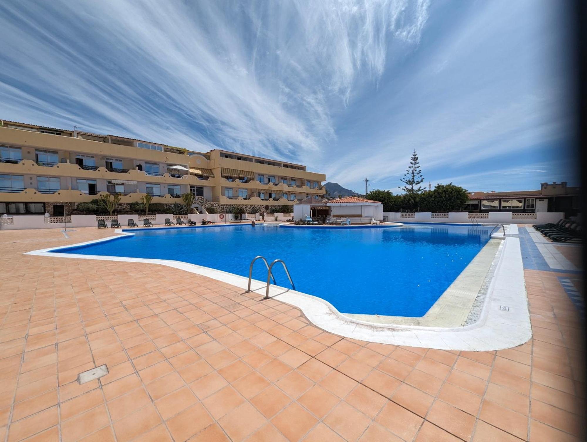 Appartement Comfortable 2-bedroom Duplex In Playa Paraiso With Ocean View, Balcony, And Shared Pool Costa Adeje (Tenerife)